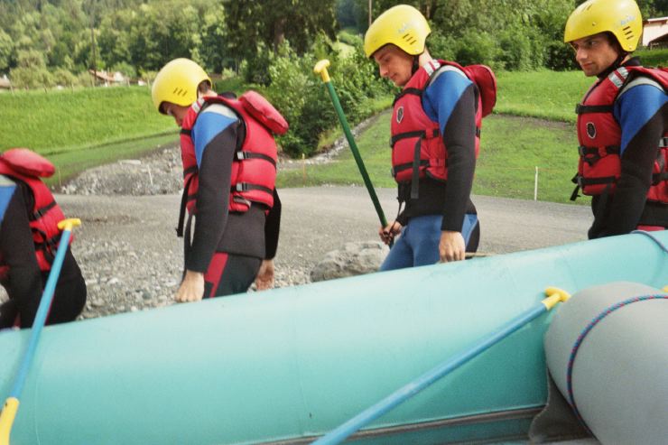 2006-07-08 Riverrafting 6c Interlaken Unterwasserkamera 10 mod